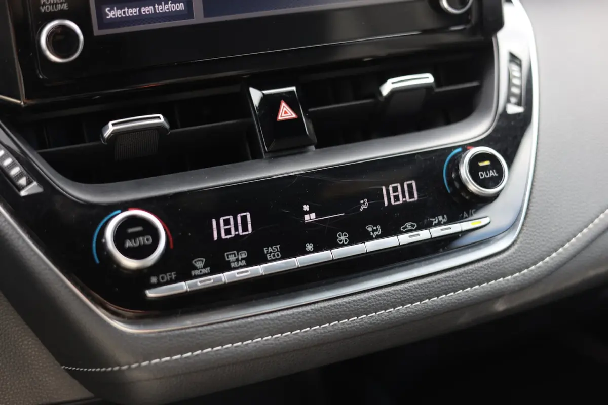 2.0 HYBRID GR-SPORT I CAMERA I CARPLAY I ACC | ECC