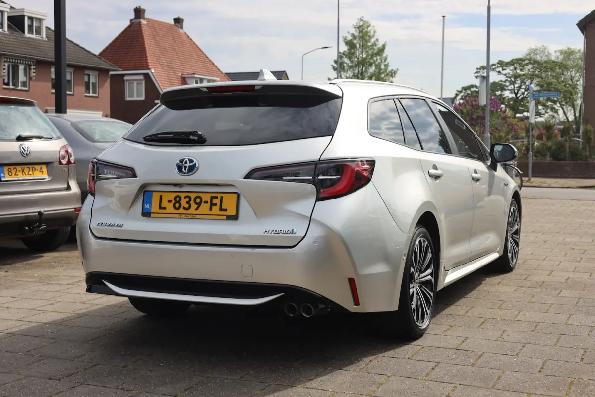 2.0 HYBRID GR-SPORT I CAMERA I CARPLAY I ACC | ECC