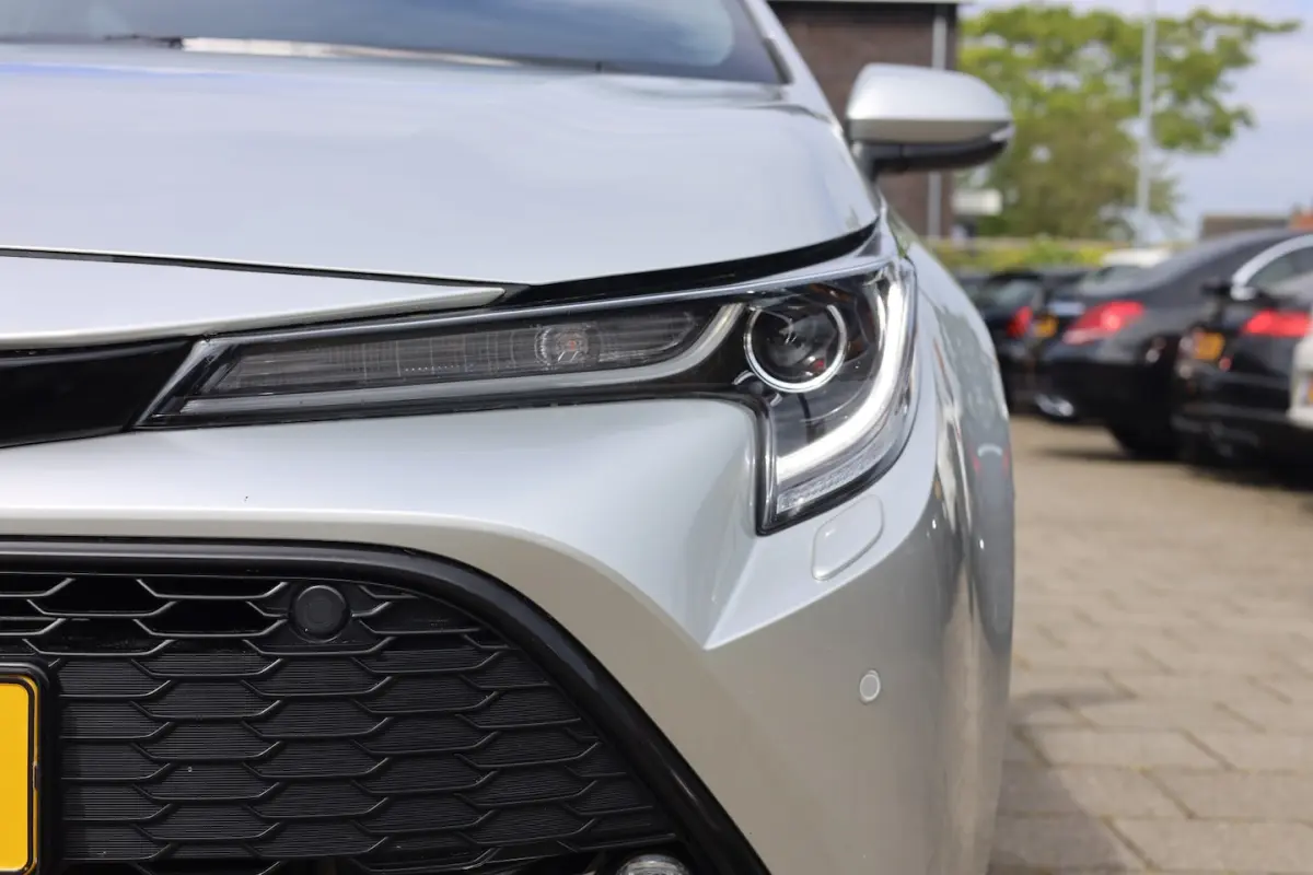 2.0 HYBRID GR-SPORT I CAMERA I CARPLAY I ACC | ECC
