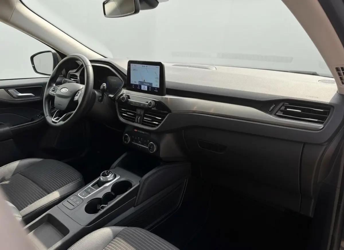 2.5 PHEV Titanium TREKHAAK - B&O - EL. STOEL - NAVI - CLIMATE