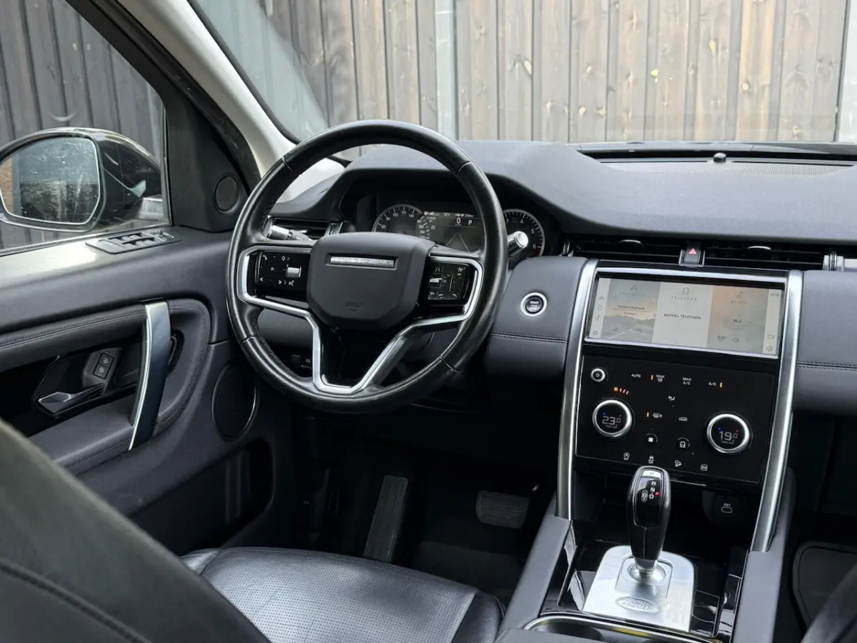 P300e 1.5 S Trekhaak 360 camera