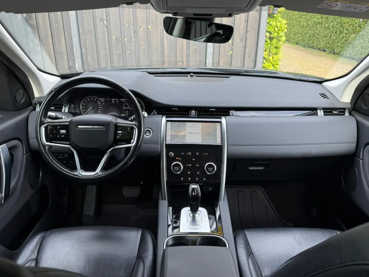 P300e 1.5 S Trekhaak 360 camera