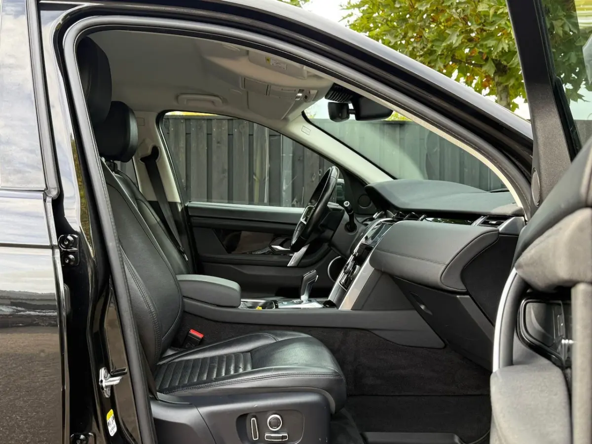 P300e 1.5 S Trekhaak 360 camera