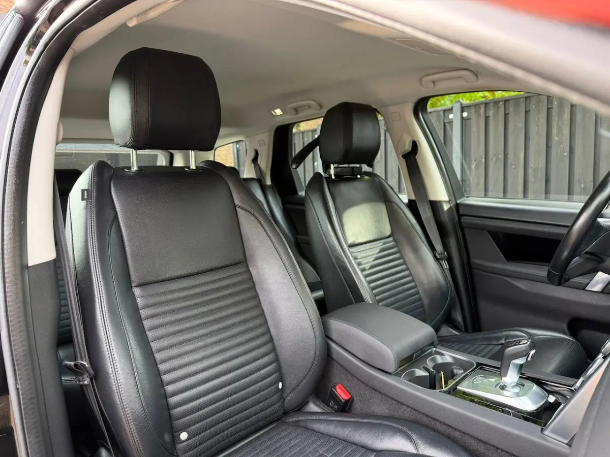 P300e 1.5 S Trekhaak 360 camera