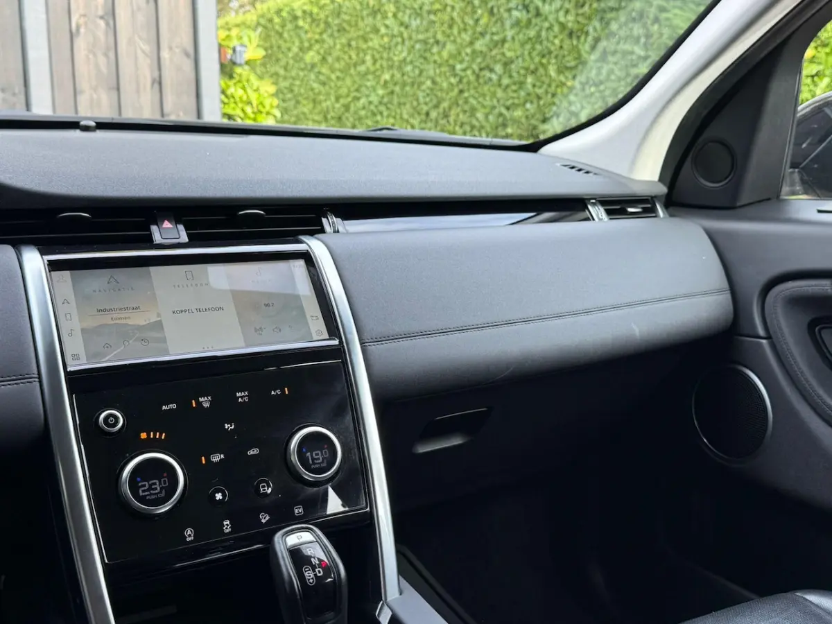 P300e 1.5 S Trekhaak 360 camera