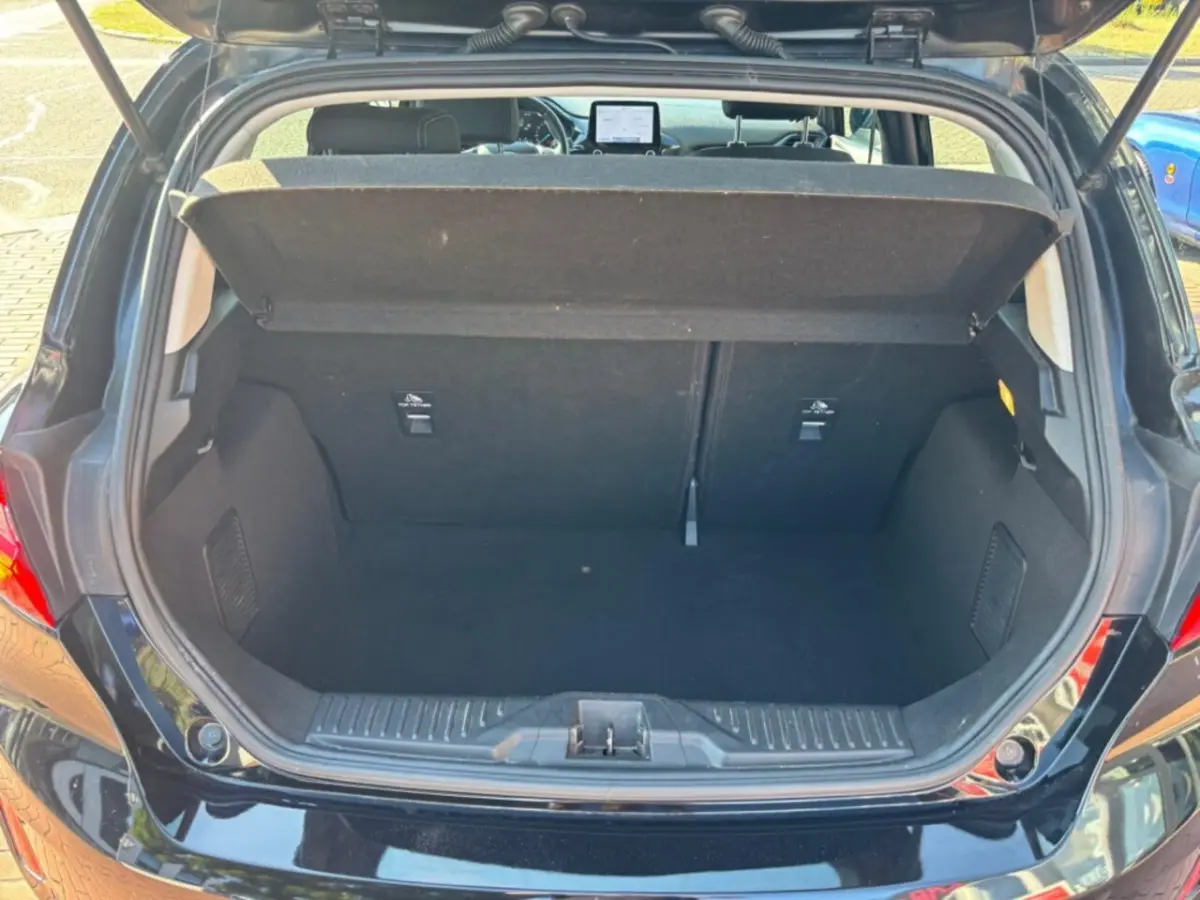 1.5 TDCi Titanium 6vers camara navi airco