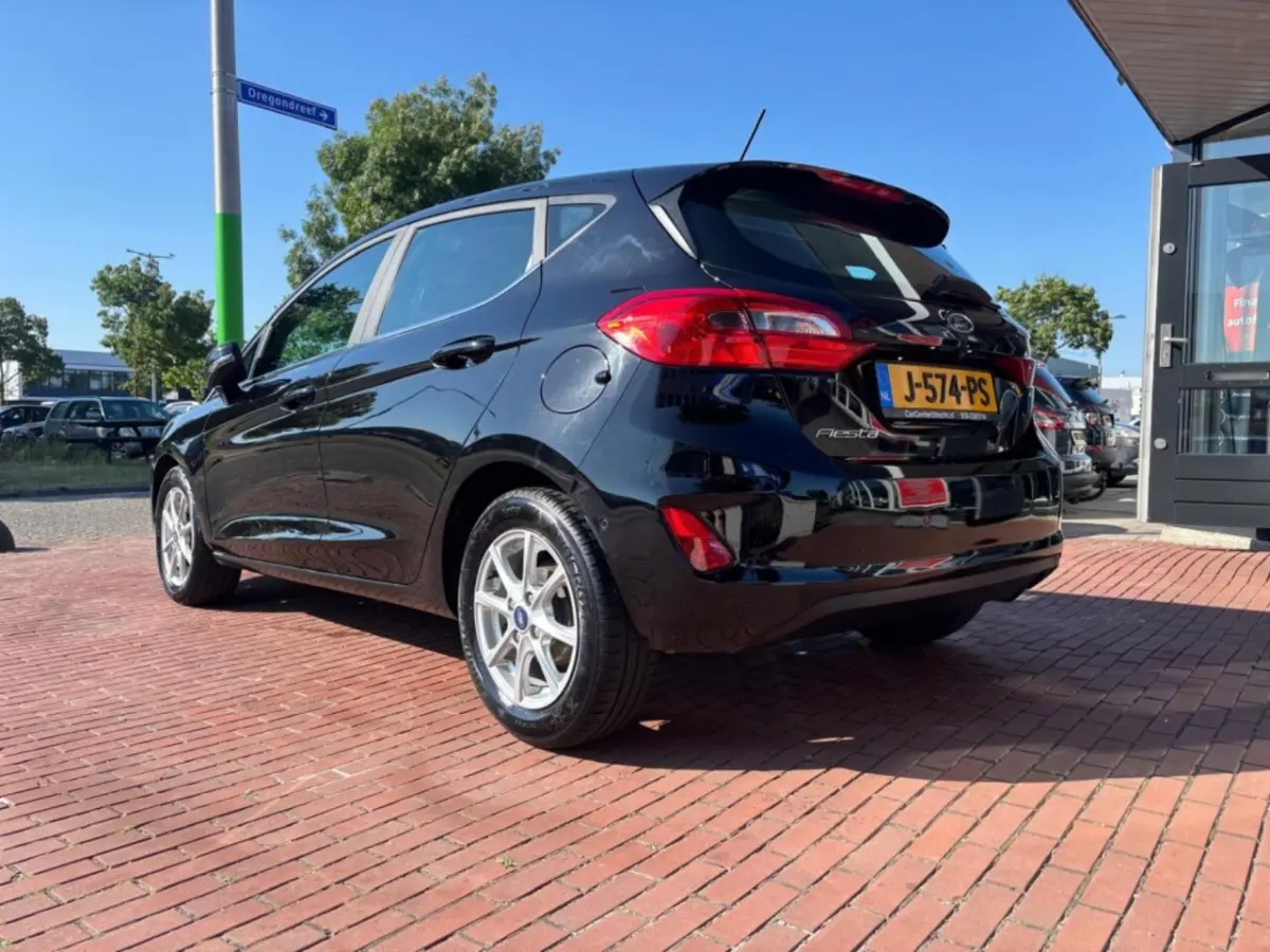 1.5 TDCi Titanium 6vers camara navi airco
