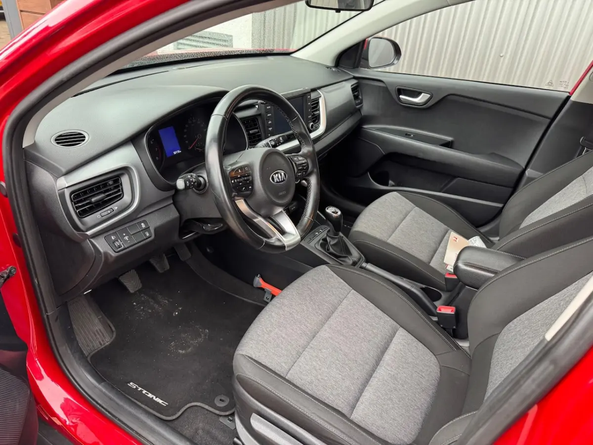 1.0 T-GDi DynamicLine / NAVI / AIRCO / CAMERA / CRUISE / HOGE INSTAP/ PARKEERSENSOREN / LM