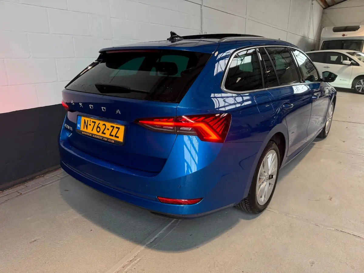1.0 e-TSI Business Edition Plus / SCHUIFDAK / NAVIGATIE / CLIMATE / CRUISE / NL-AUTO / ZÃÃ