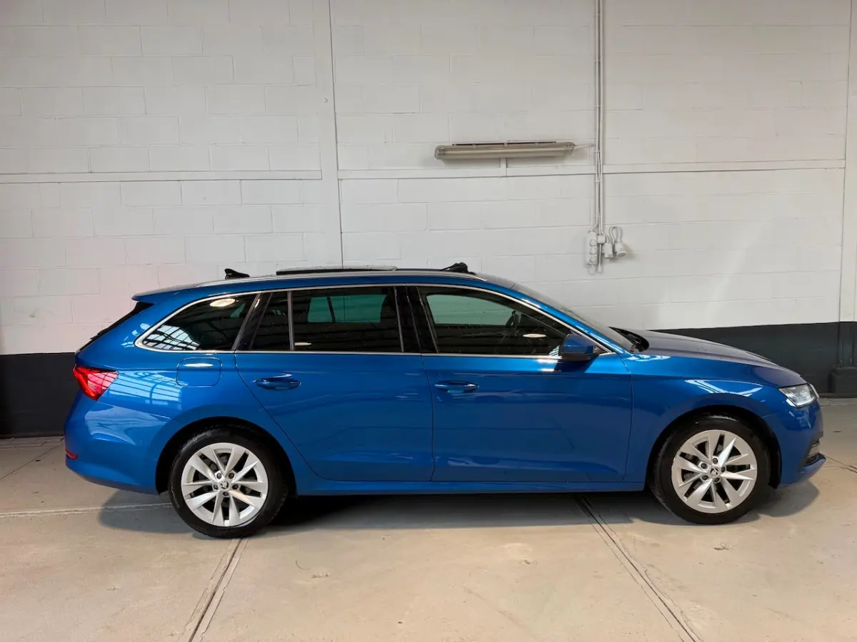 1.0 e-TSI Business Edition Plus / SCHUIFDAK / NAVIGATIE / CLIMATE / CRUISE / NL-AUTO / ZÃÃ