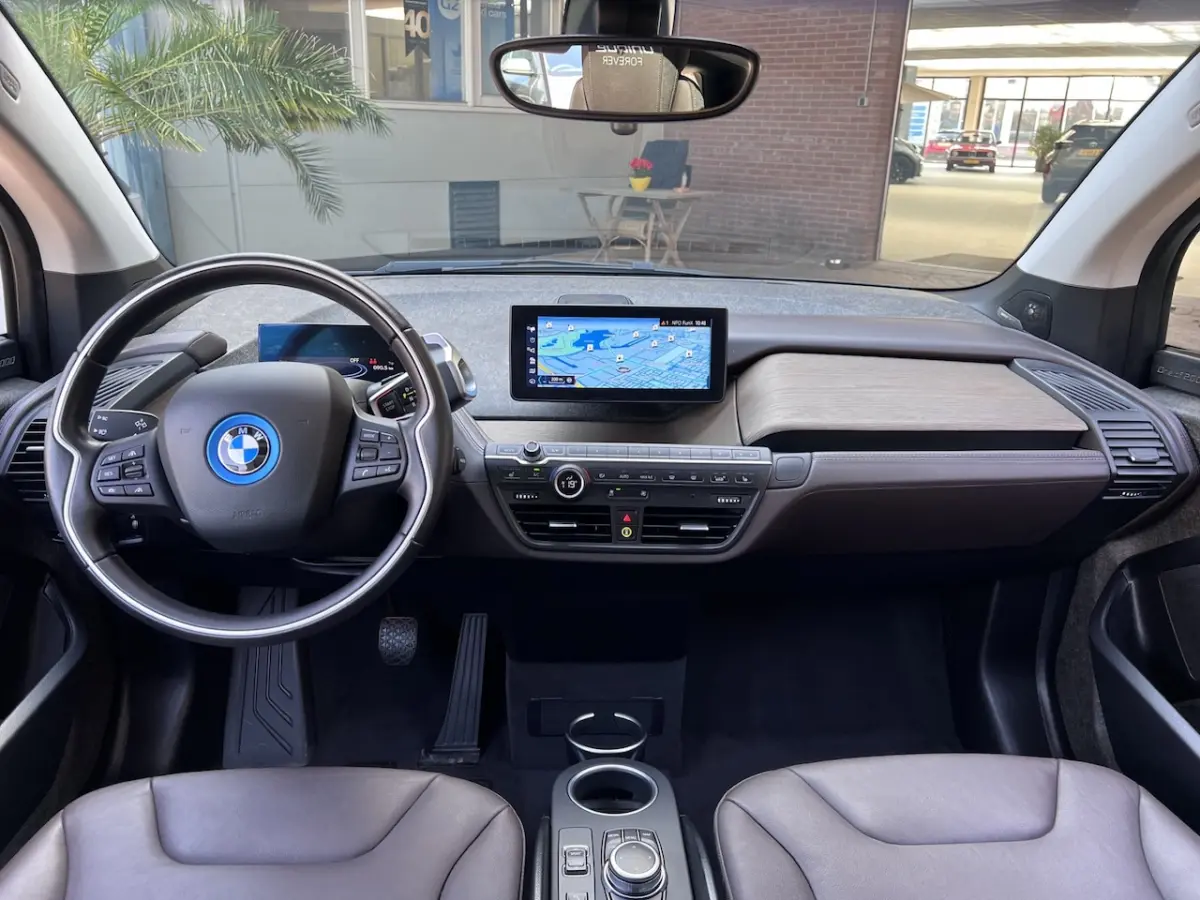 S 184pk*Unique Forever*120Ah 42 kWh/H-Kardon/Sunroof/Adaptive/W-pomp/3-fase/20"