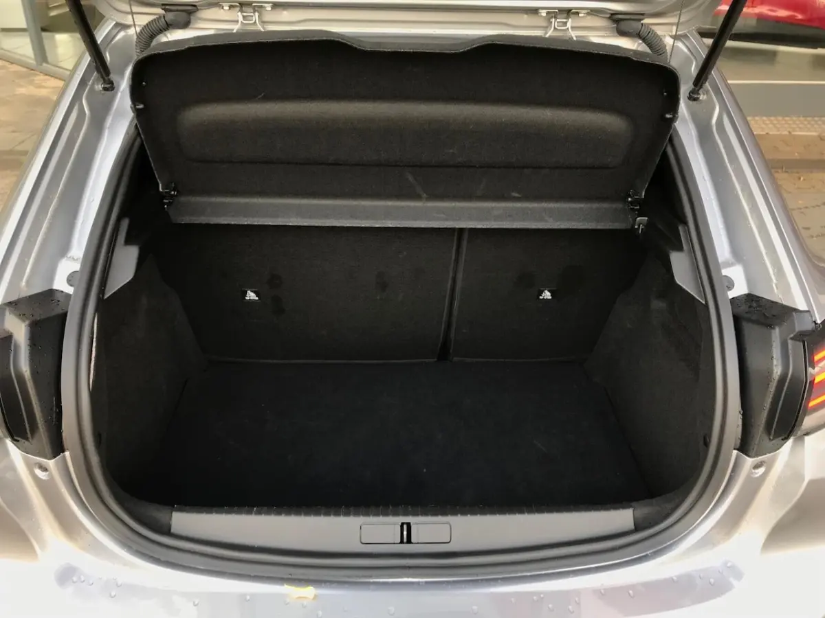 Allure PureTech 100pk | Parkeersensoren voor en achter | Draadloos Apple Carplay/Android A