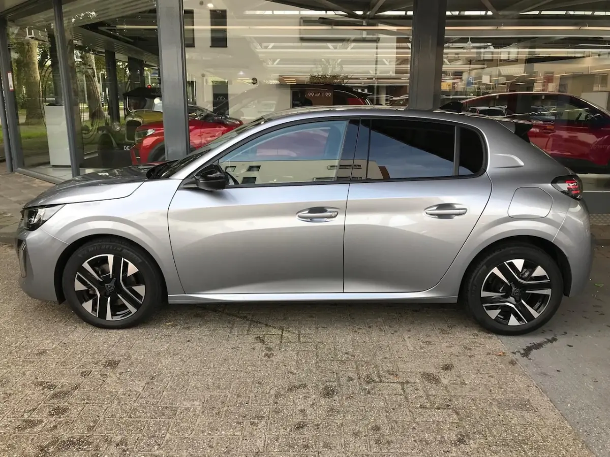 Allure PureTech 100pk | Parkeersensoren voor en achter | Draadloos Apple Carplay/Android A