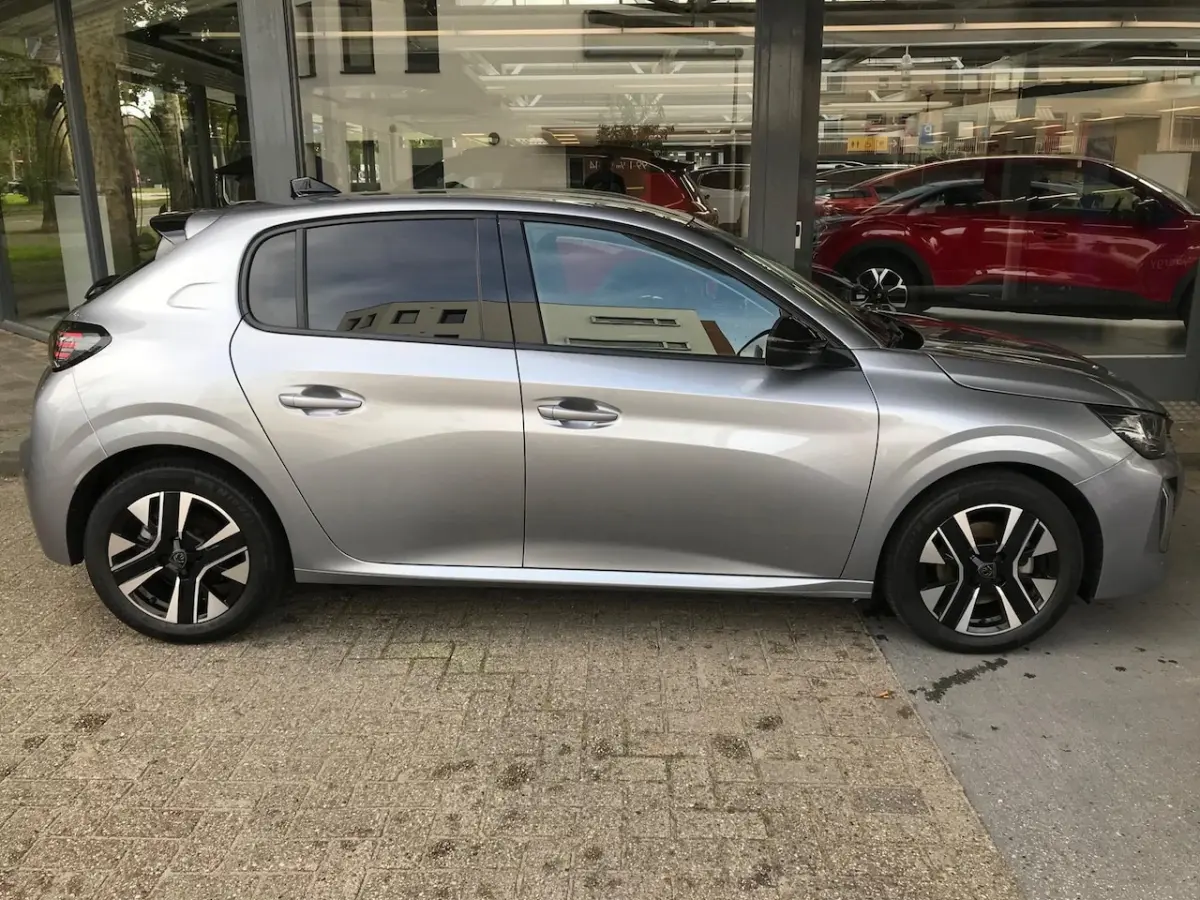 Allure PureTech 100pk | Parkeersensoren voor en achter | Draadloos Apple Carplay/Android A