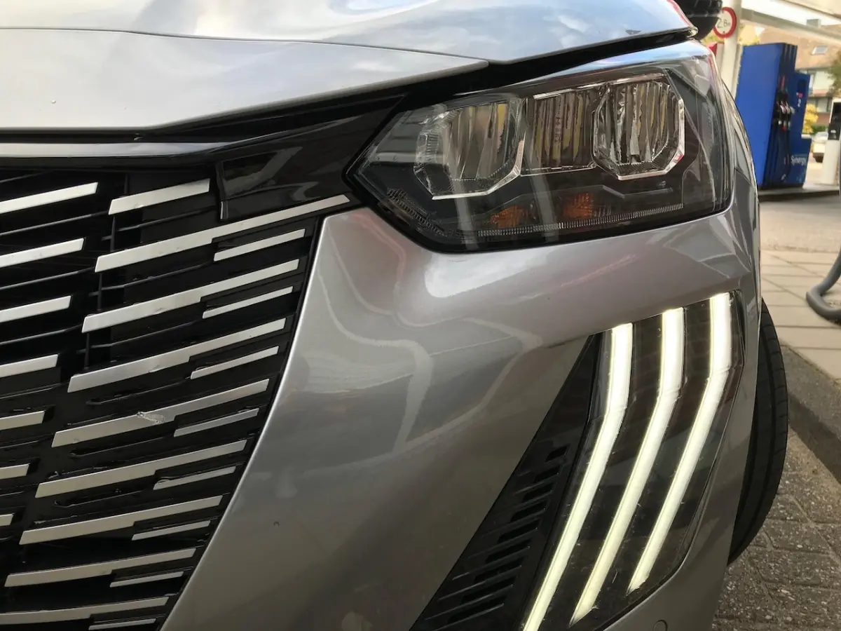 Allure PureTech 100pk | Parkeersensoren voor en achter | Draadloos Apple Carplay/Android A