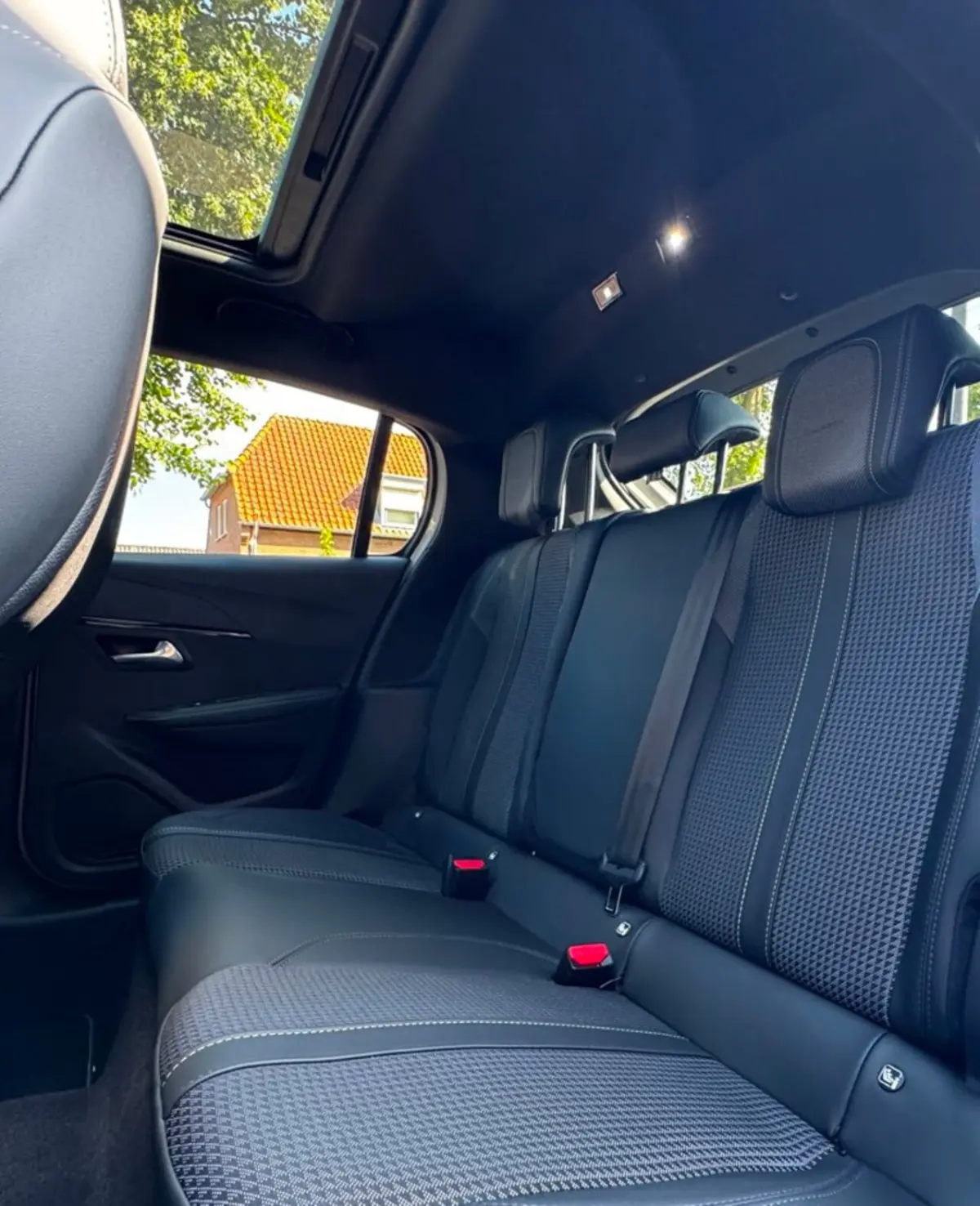 EV GT 350 50 kWh *Geen AFL Kosten*PanoDak*Stoelver*Navi*Carplay