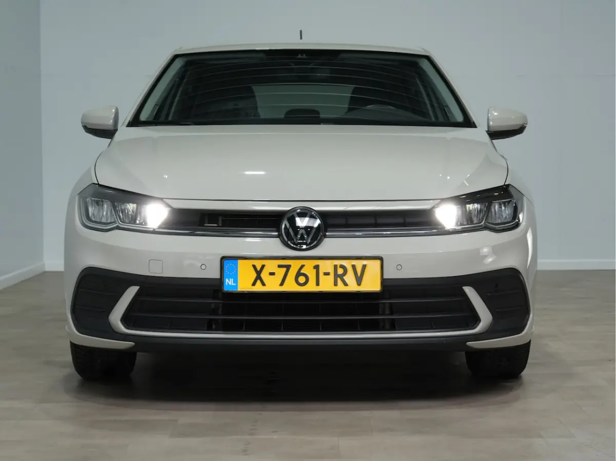 1.0 TSI Life Business | Ascot Grey | Full-LED | Camera | Android/Carplay 180