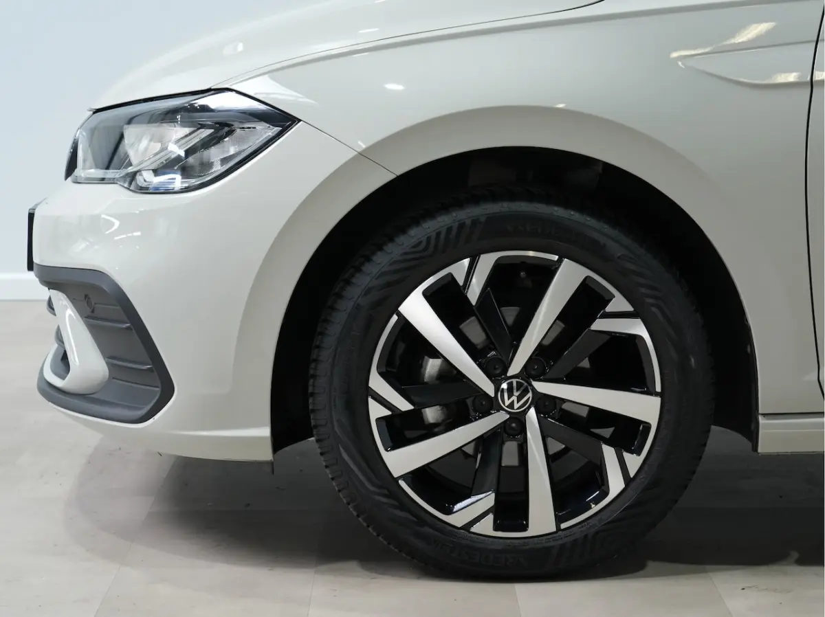1.0 TSI Life Business | Ascot Grey | Full-LED | Camera | Android/Carplay 180