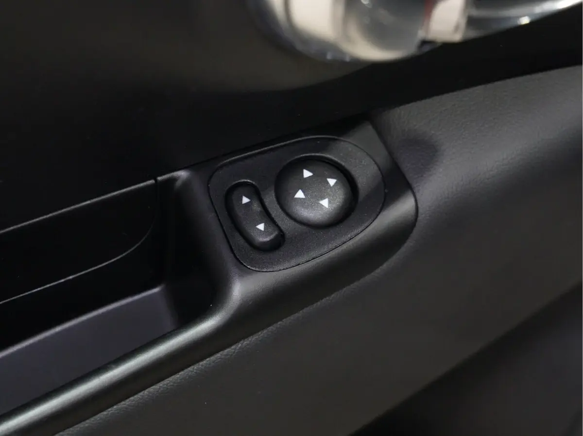 Sport 1.0 69pk Hybrid Panoramadak | Carplay/Android | Navi | PDC | 16" 124