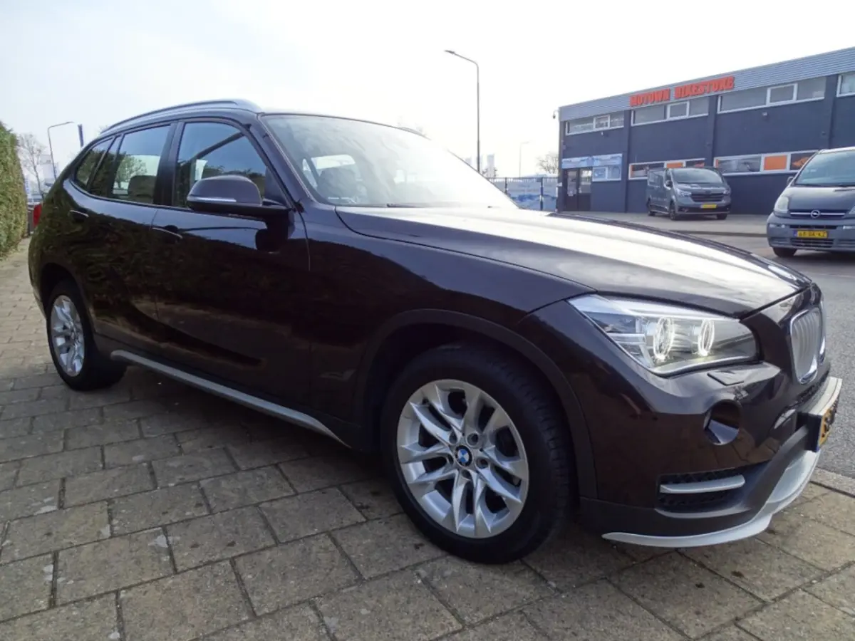 SDRIVE18I-Clima-Navi-Blth-Cruise-Trkh-Verw stl