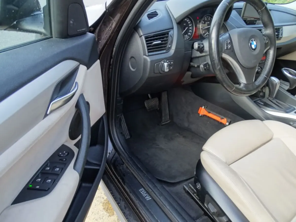 SDRIVE18I-Clima-Navi-Blth-Cruise-Trkh-Verw stl