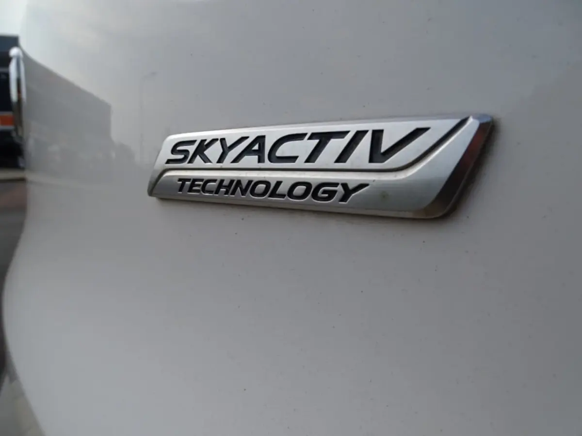 2.0 Skyactive-G 120 TS-Navi-Media-Cruise-Usb-Clima