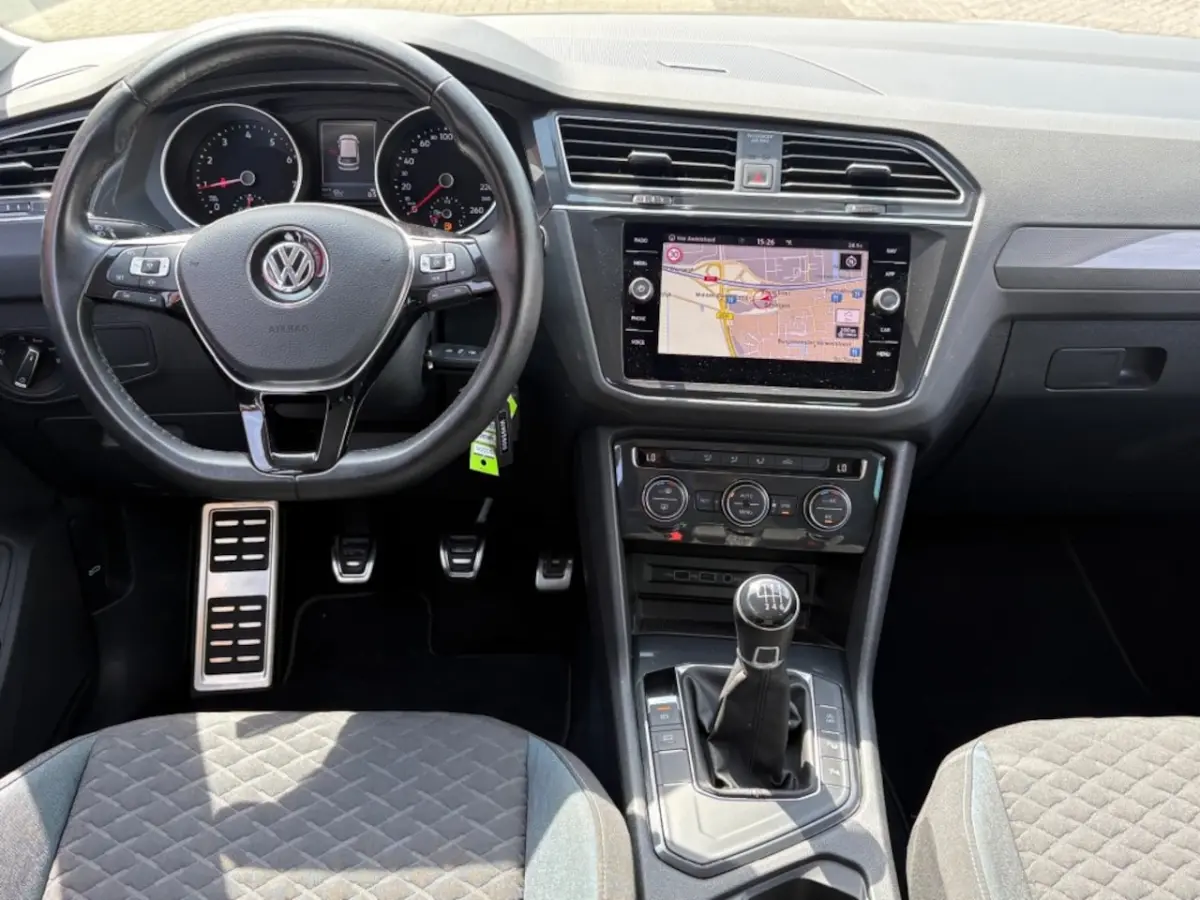 1.5 TSI IQ-DRIVE NAVI TREKHAAK CAMERA CARPLAY AIRCO LMV PDC