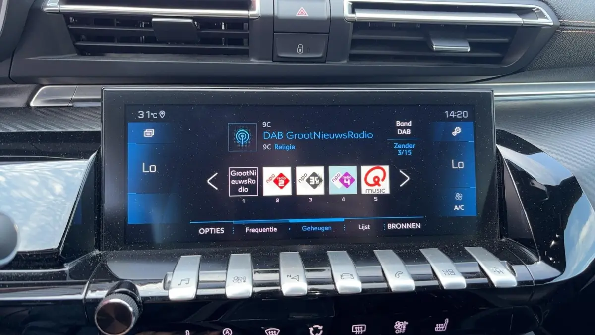 2.0 BlueHDI Blue Lease GT Line AUTOMAAT / FULL LED / CAMERA / STOELVERW / KEYLESS / FOCAL