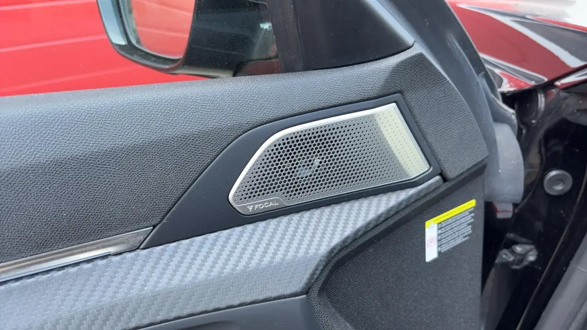 2.0 BlueHDI Blue Lease GT Line AUTOMAAT / FULL LED / CAMERA / STOELVERW / KEYLESS / FOCAL
