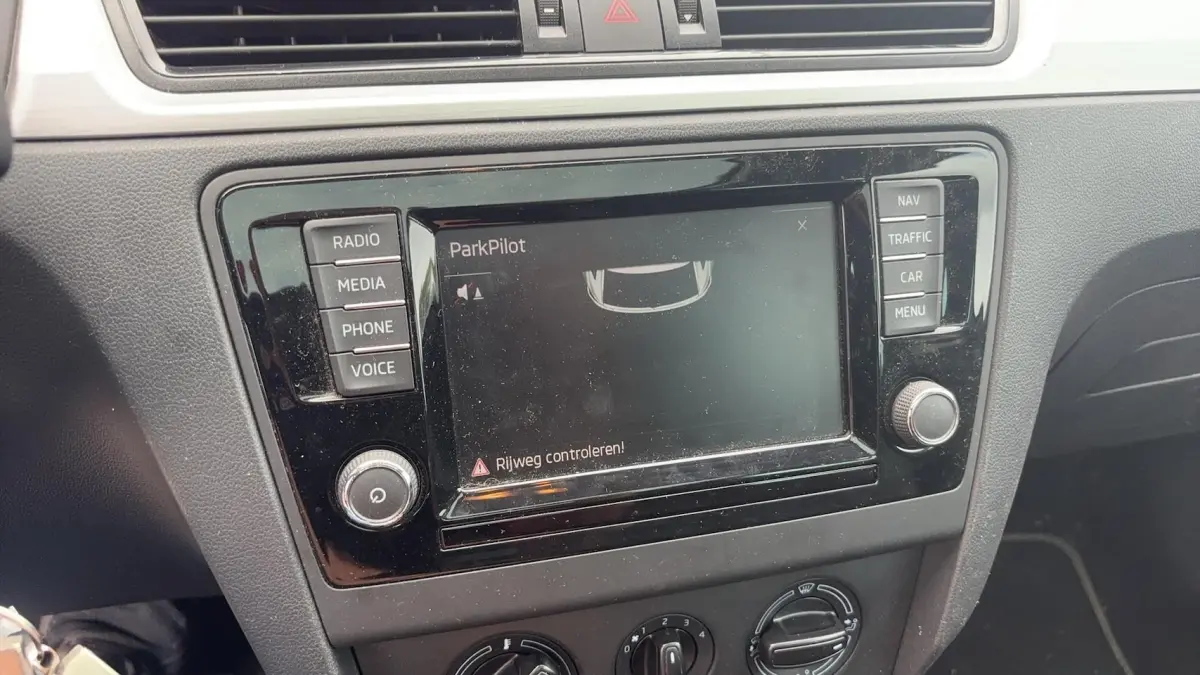 1.2 TSI Greentech Edition AUTOMAAT / TREKHAAK / PANORAMADAK / STOELVERW / NAVI / AIRCO / P