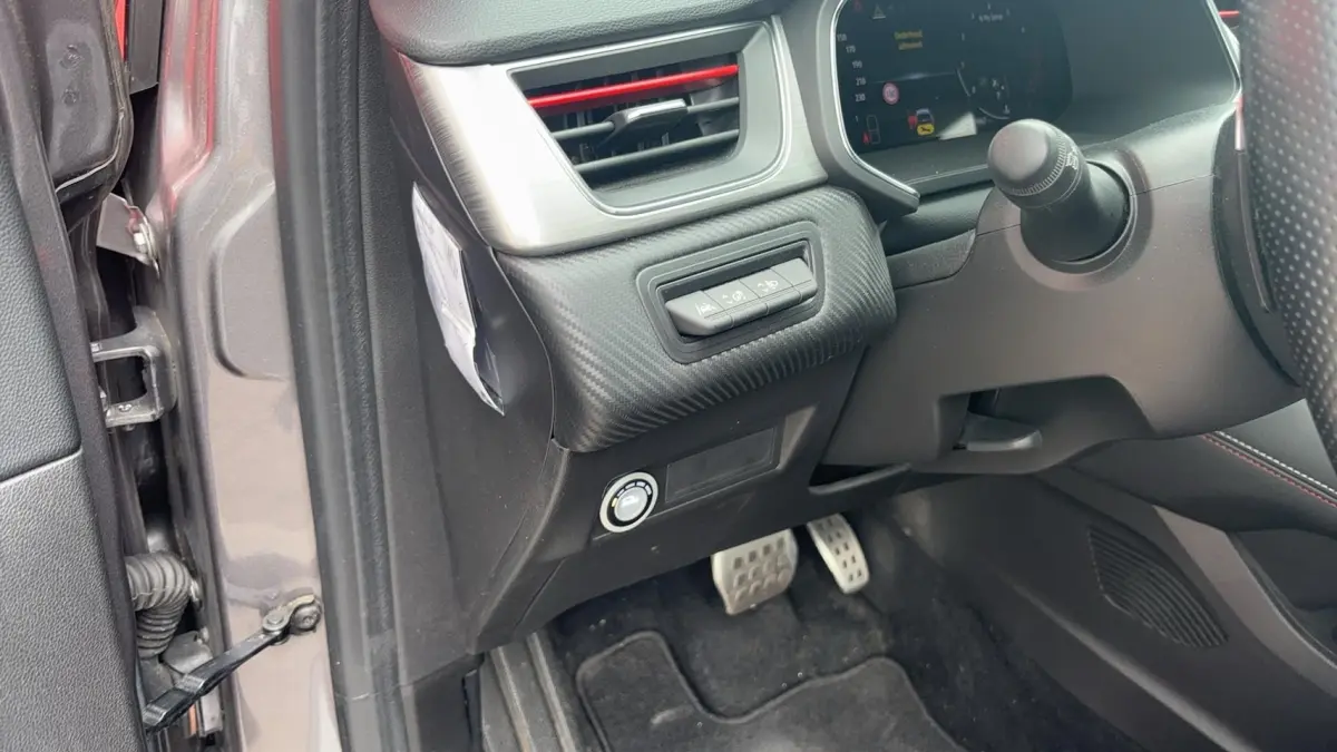 1.3 TCe 140 R.S. Line LPG / AUTOMAAT / TREKHAAK / FULL LED / CARPLAY / CAMERA / NAVI / CLI