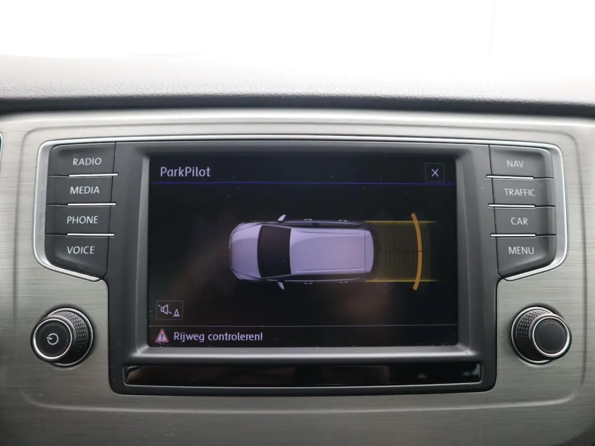 1.0 TSI Comfortline TREKHAAK / CARPLAY / NAVI / CLIMA / PDC / BLUETOOTH / CRUISE / NL-AUTO