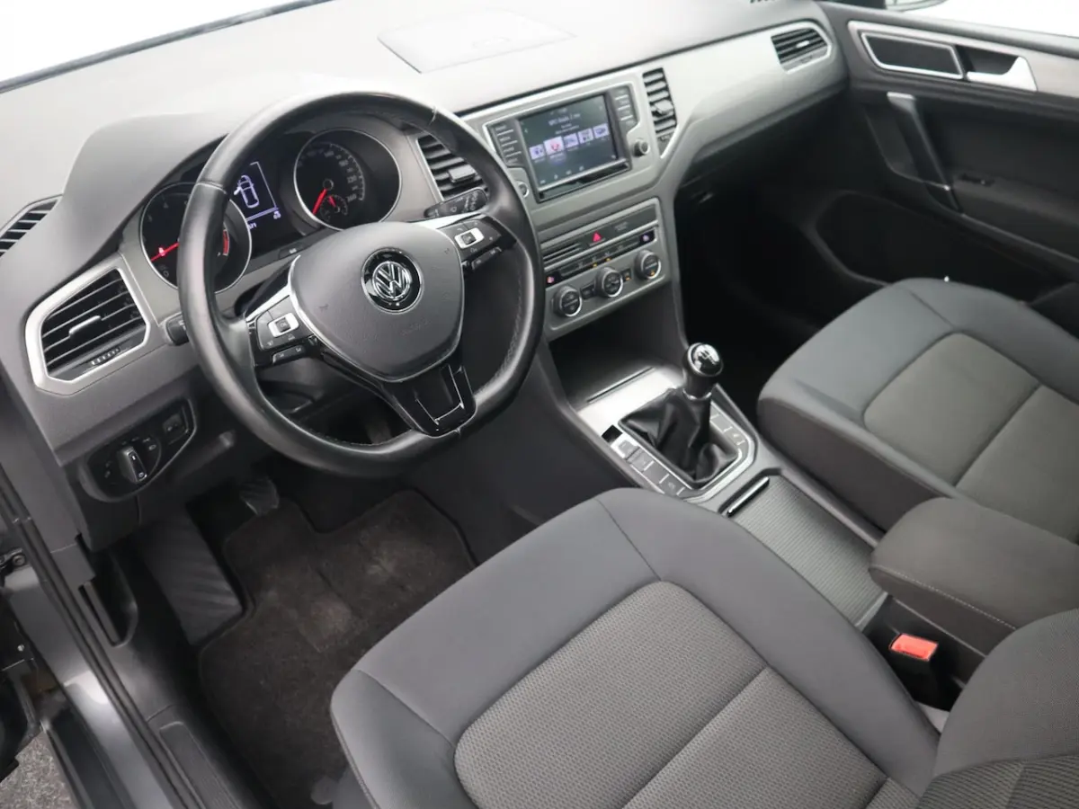 1.0 TSI Comfortline TREKHAAK / CARPLAY / NAVI / CLIMA / PDC / BLUETOOTH / CRUISE / NL-AUTO