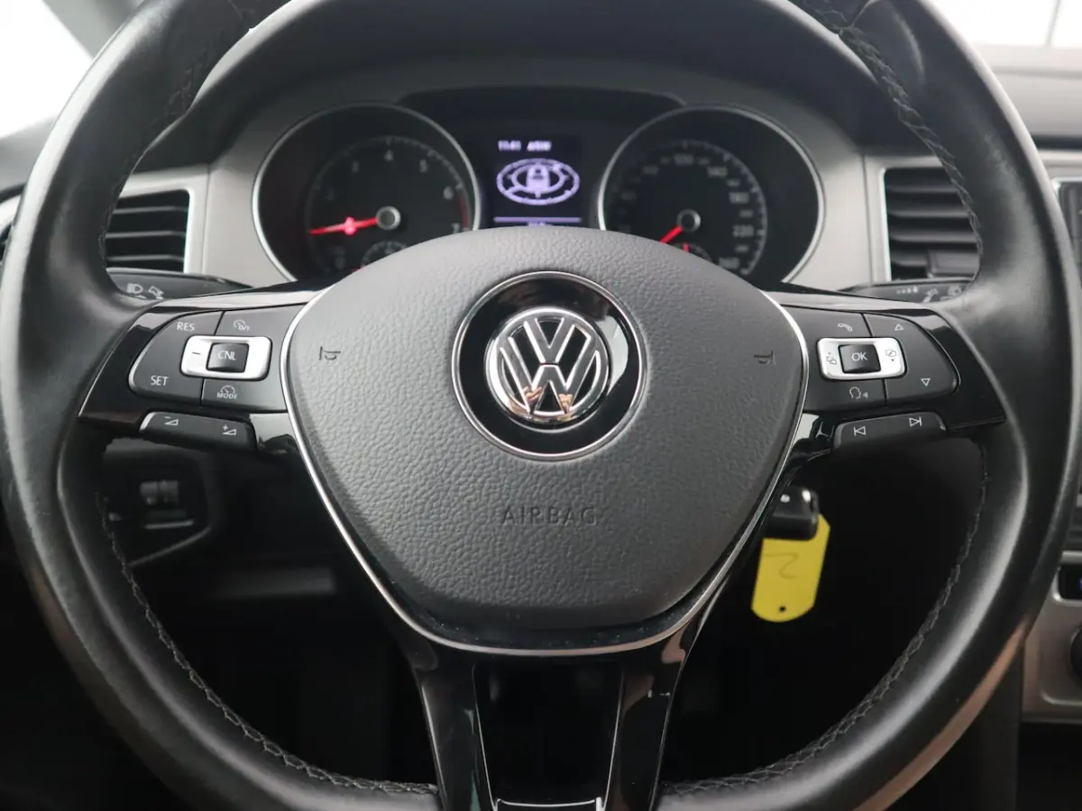 1.0 TSI Comfortline TREKHAAK / CARPLAY / NAVI / CLIMA / PDC / BLUETOOTH / CRUISE / NL-AUTO