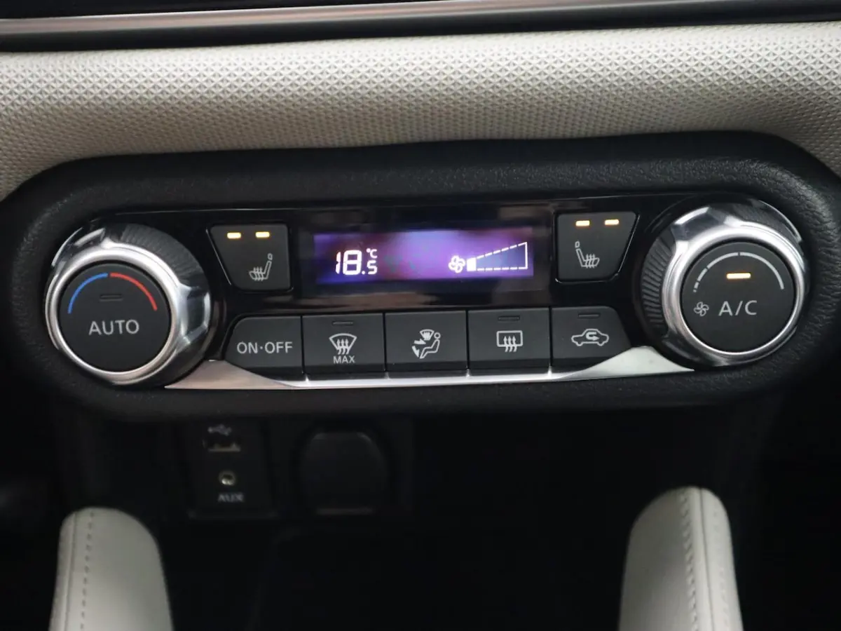 0.9 IG-T N-Connecta CAMERA / KEYLESS / STOELVERW / NAVI / CLIMA / PDC / CRUISE / BLUETOOTH