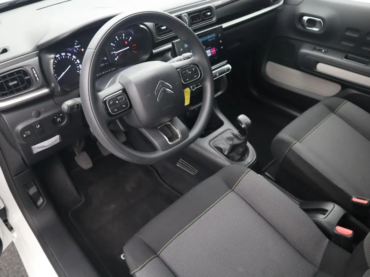 1.6 BlueHDi Feel CARPLAY / NAVI / CLIMA / PDC / BLUETOOTH / CRUISE / NL-AUTO