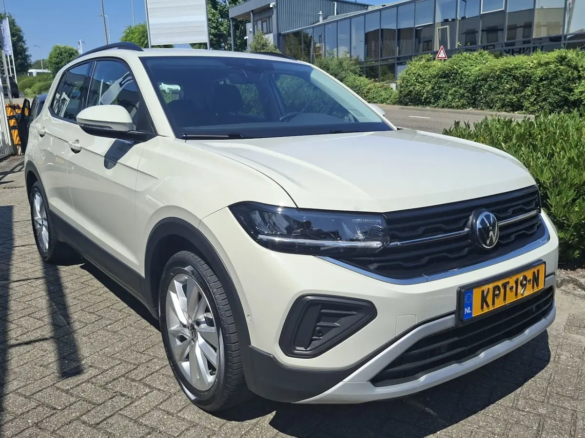 1.0 TSI Life Edition navigatie / stoelverwarming / virtual cockpit