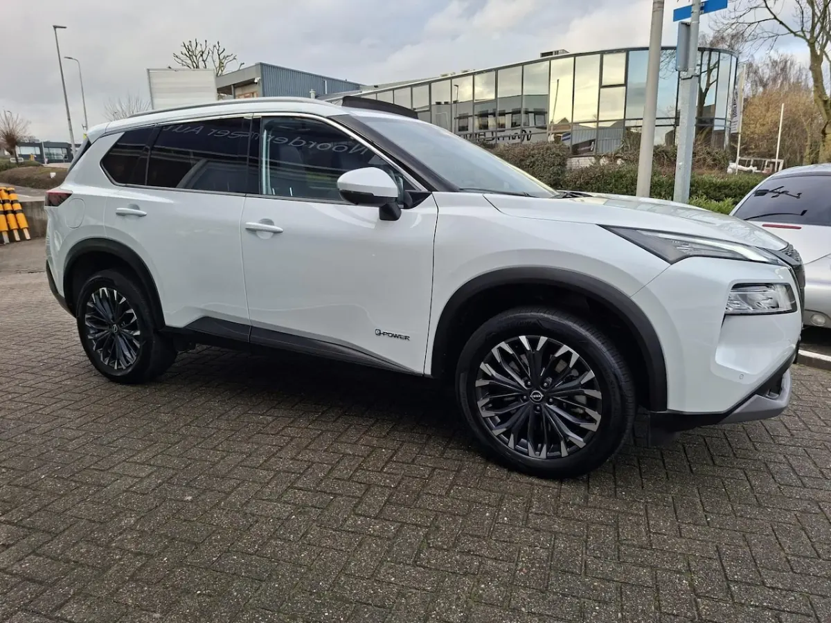 1.5 e-Power Tekna automaat / panoramadak / camera / leer / car play / parelmoer
