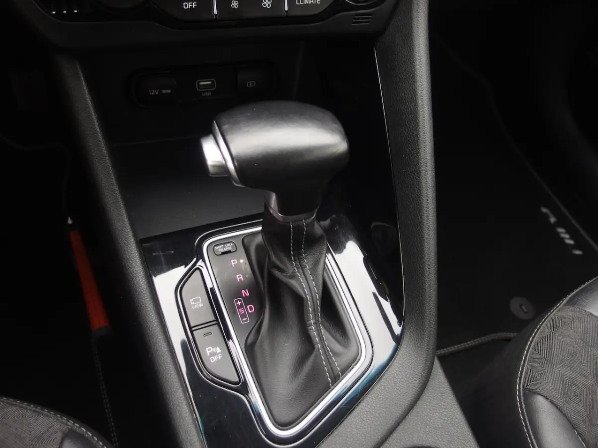 1.6 GDi Hybrid DynamicLine CAMERA / ACC / CAMERA / NAVI / CLIMA / PDC / BLUETOOTH / NL-AUT
