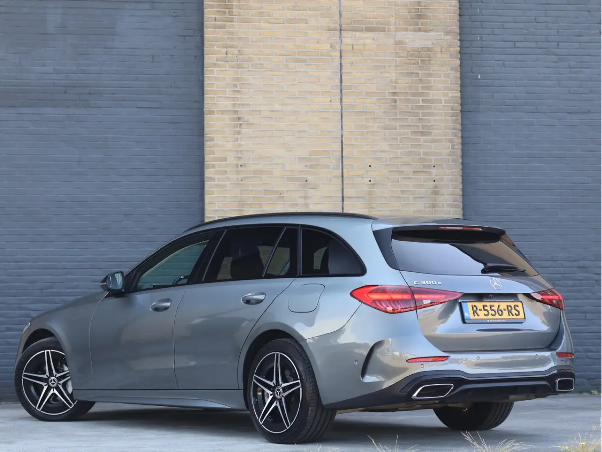 300 e AMG Line Night Pack | Distronic ACC | Sfeerverlichting | Camera