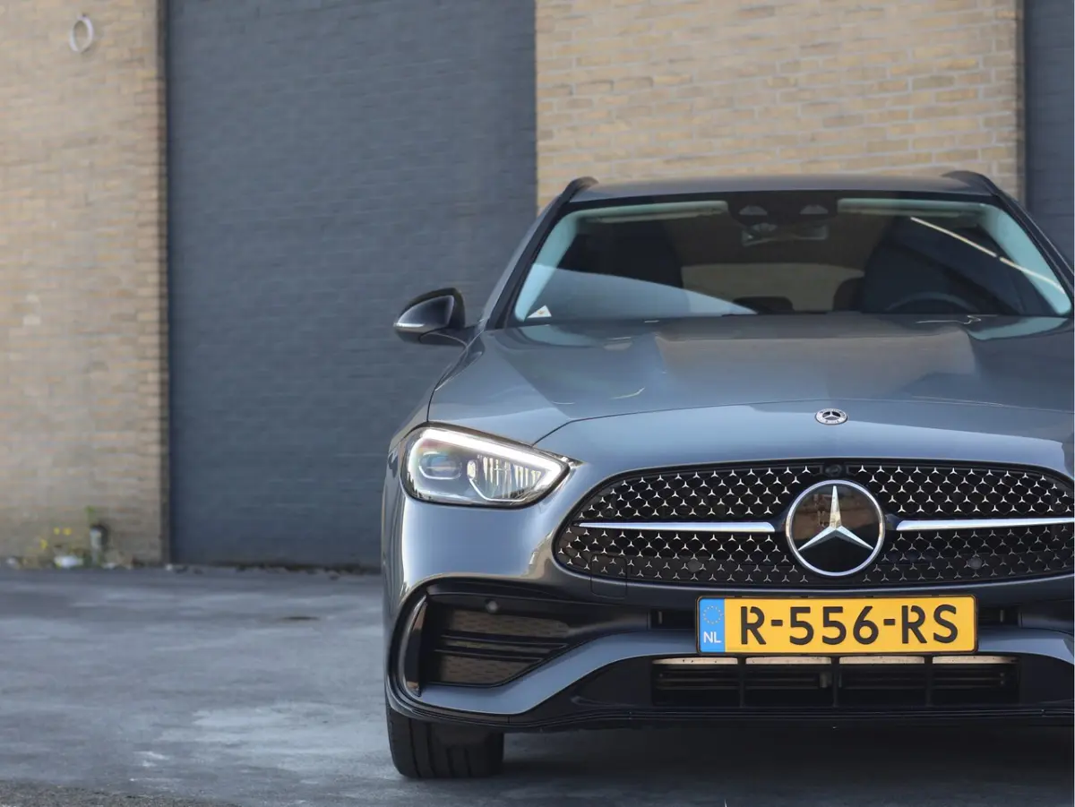 300 e AMG Line Night Pack | Distronic ACC | Sfeerverlichting | Camera