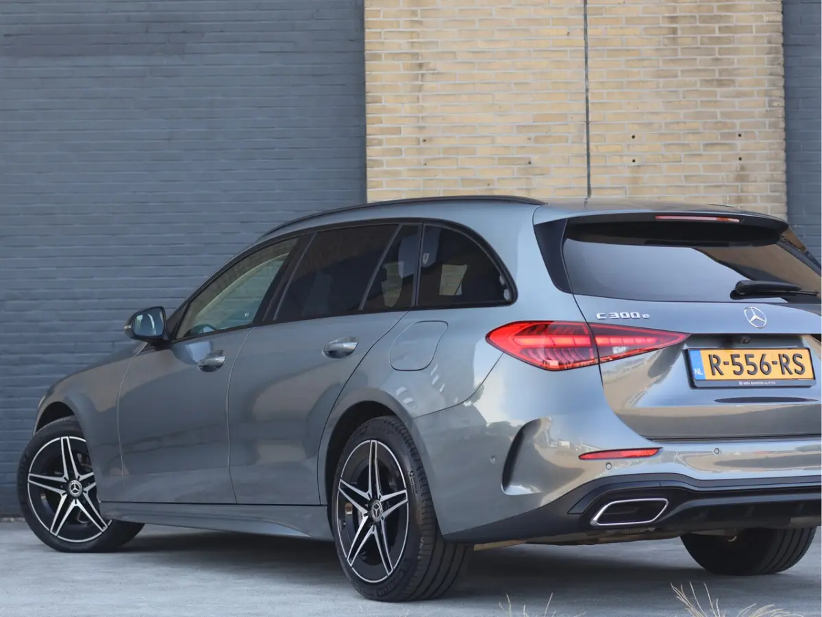 300 e AMG Line Night Pack | Distronic ACC | Sfeerverlichting | Camera