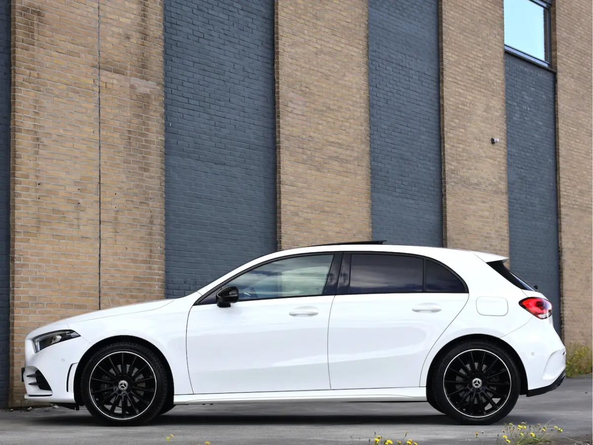 250 e AMG Line Pano | Sfeerverlichting | ACC | Night Pack | 19â AMG Zwart