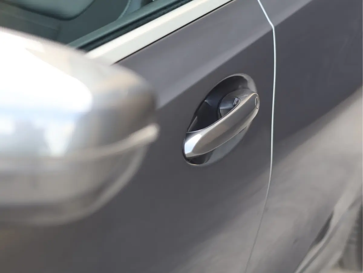 320i Sportline Keyless | Camera | Carplay | M Sport stuurwiel | Sfeerverlichting