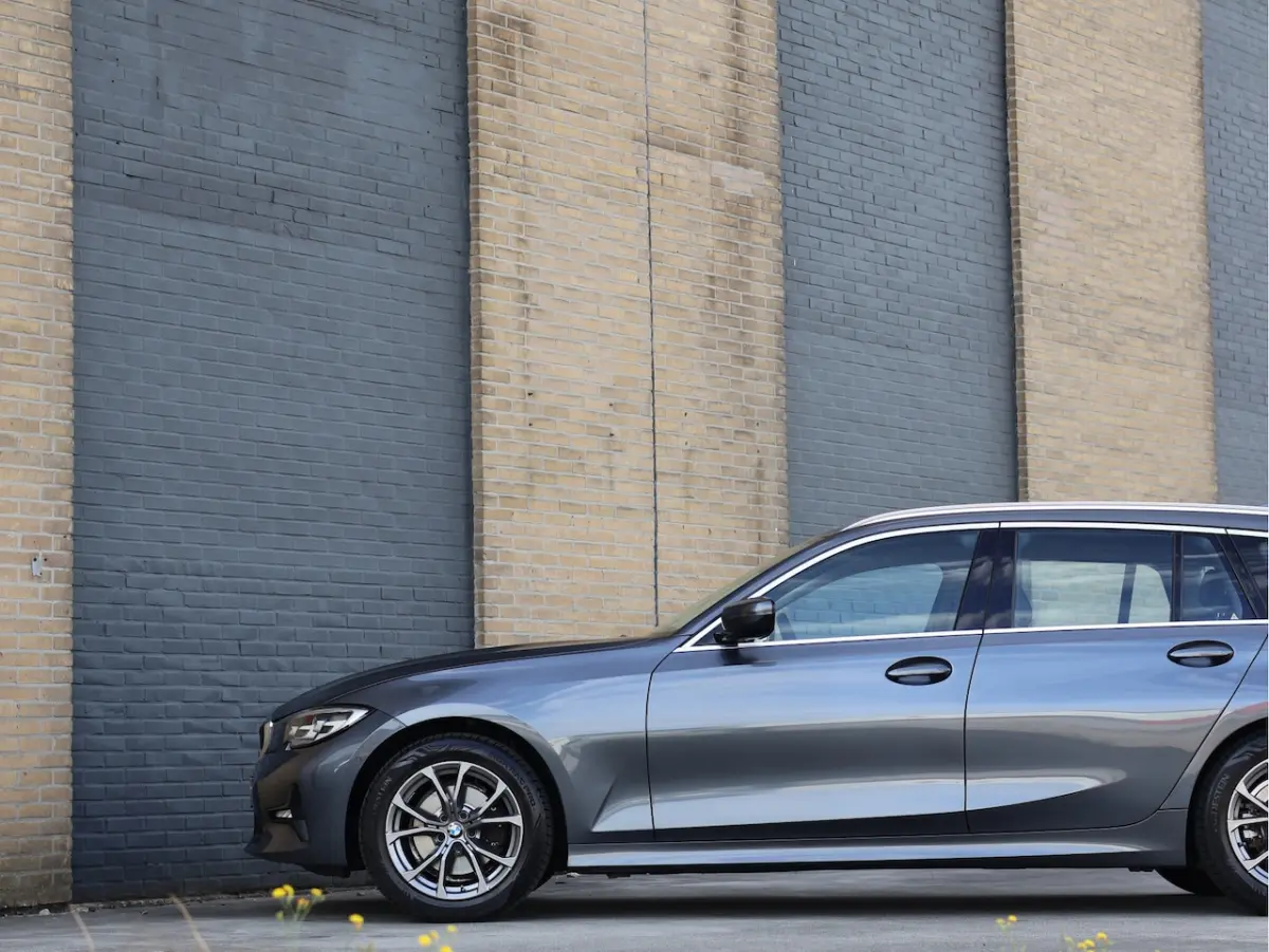 320i Sportline Keyless | Camera | Carplay | M Sport stuurwiel | Sfeerverlichting