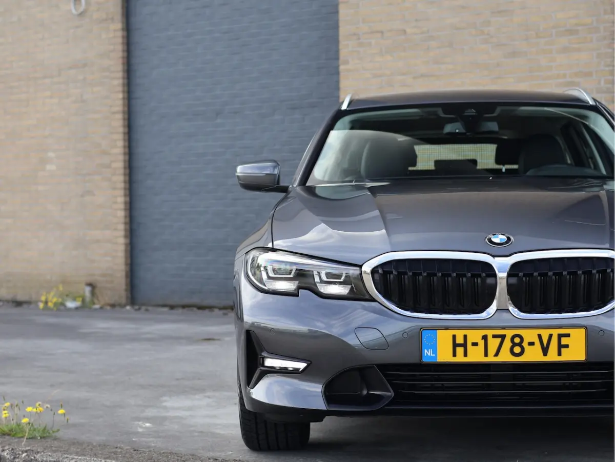 320i Sportline Keyless | Camera | Carplay | M Sport stuurwiel | Sfeerverlichting