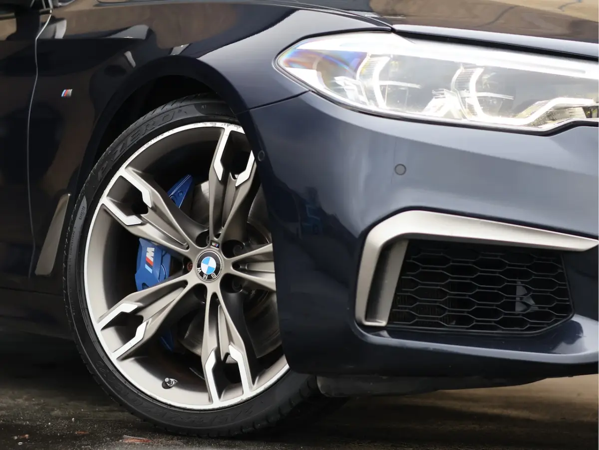 M550d xDrive M Sport | 400PK | Nappa Leder | Panorama | HUD | Harman/Kardon |