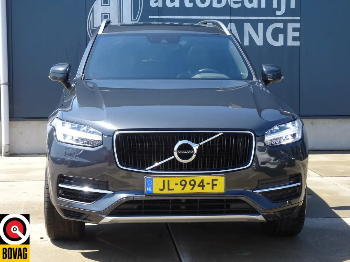 2.0 T8 Twin Engine AWD Momentum