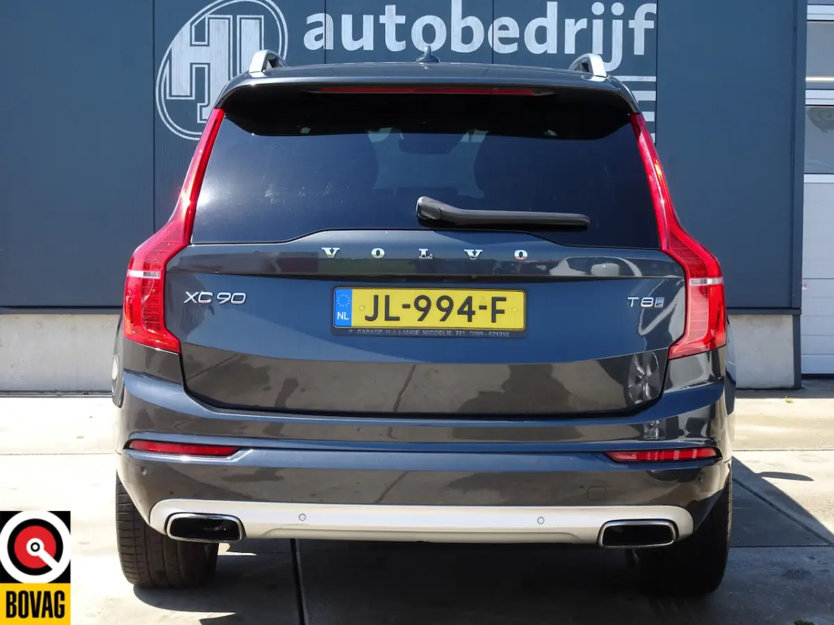 2.0 T8 Twin Engine AWD Momentum