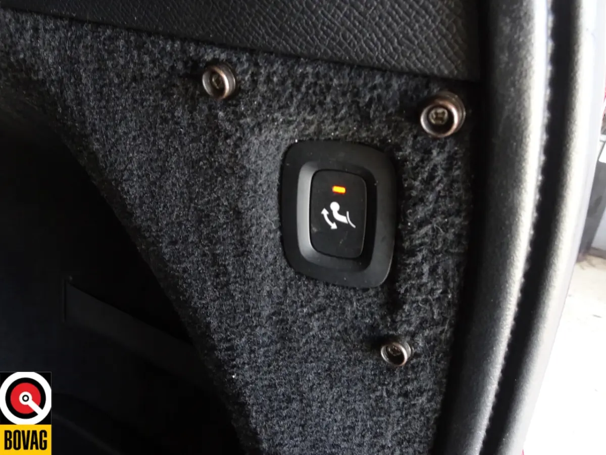 2.0 T8 Twin Engine AWD Momentum